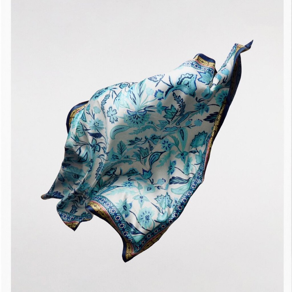 Maxi scarf (cover up or use as scarf)